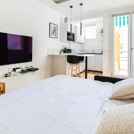 Oasis Azur 1 Min From The شقة *