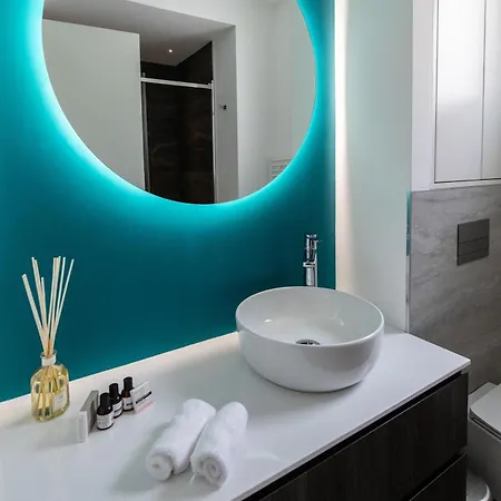 Oasis Azur 1 Min From The